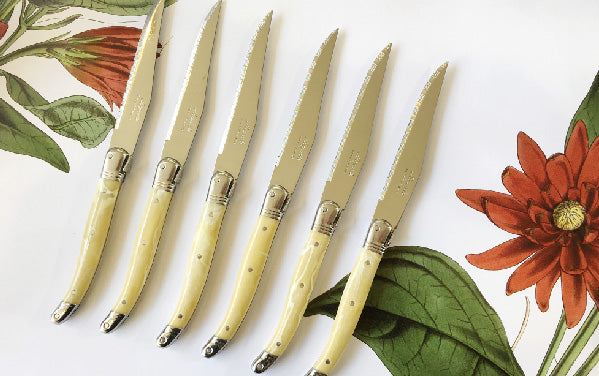 Los Cuchillos Laguiole y su Abeja