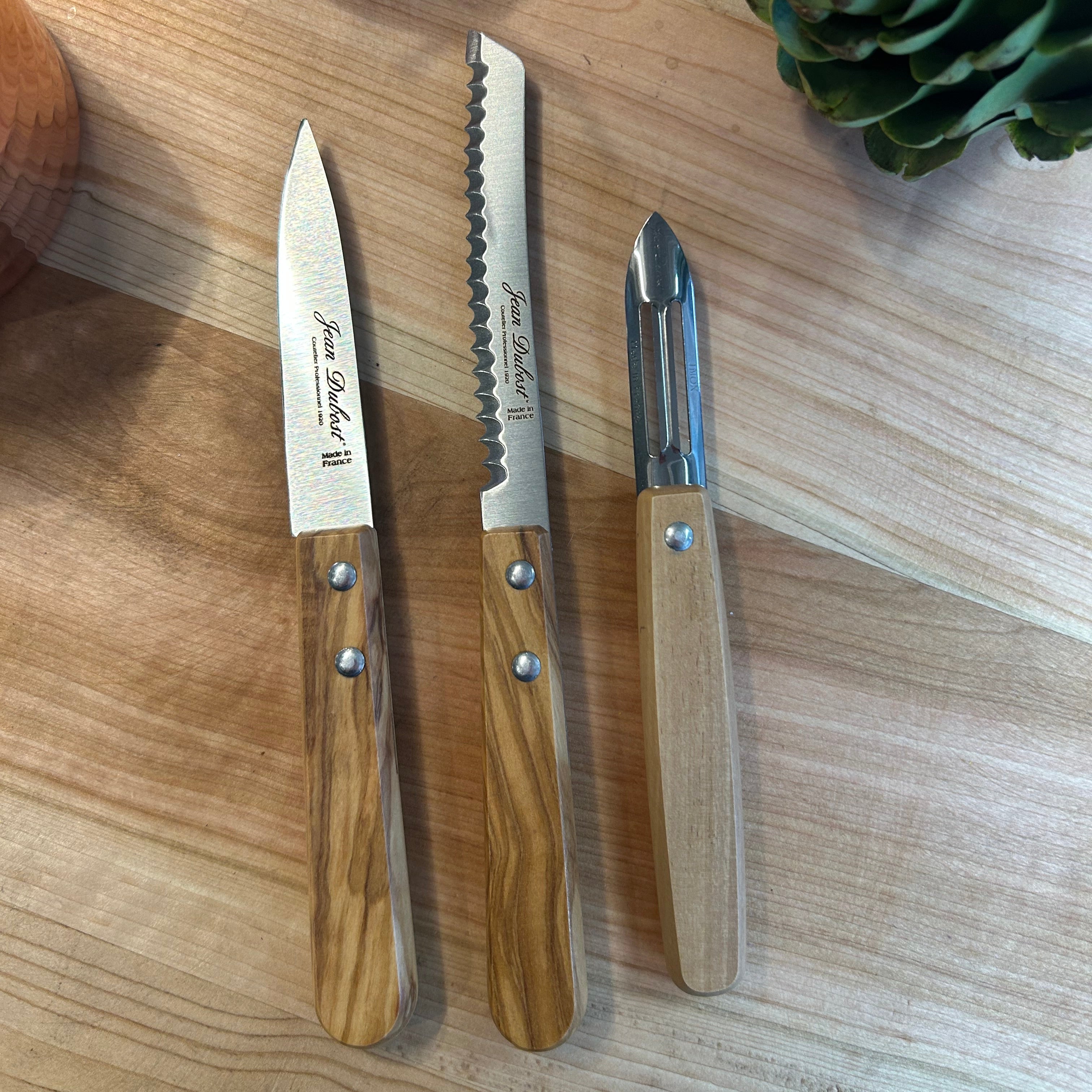 Set cocina 3 piezas (12 cm+12cm +pelador) mango olivo tradicional caja kraft Laguiole Jean Dubost
