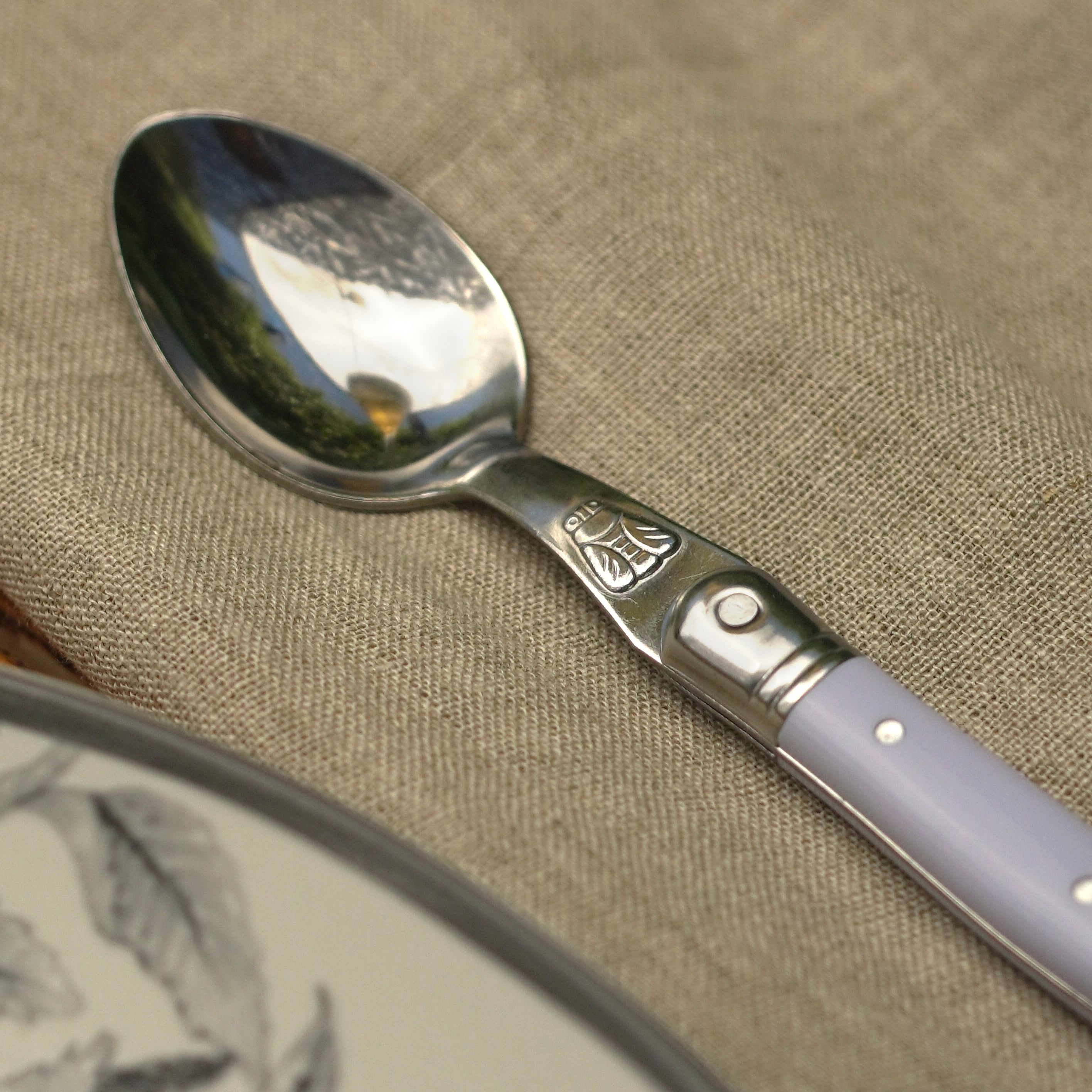 LAGUIOLE: SET 6 CUCHARITAS LAVANDA