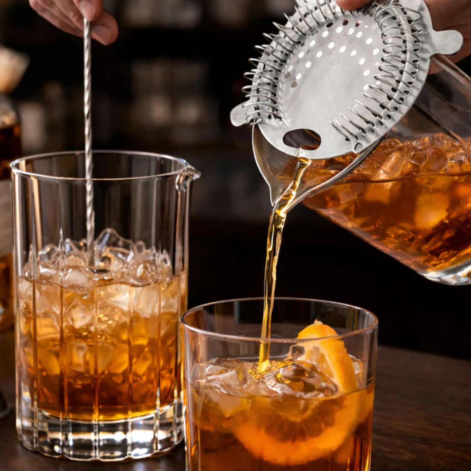 Pack Coctelería Esencial: Colador Bar Wine + Mixing Glass Riedel