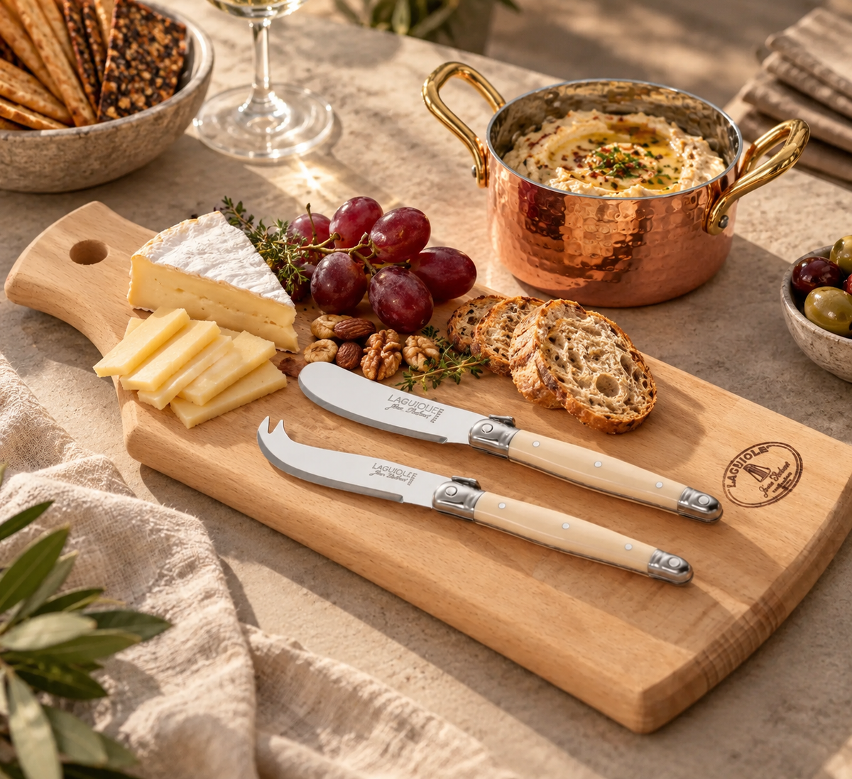 Pack Aperitivo Mini Ollita de Cobre + Set Tabla y Cuchillos Ivory