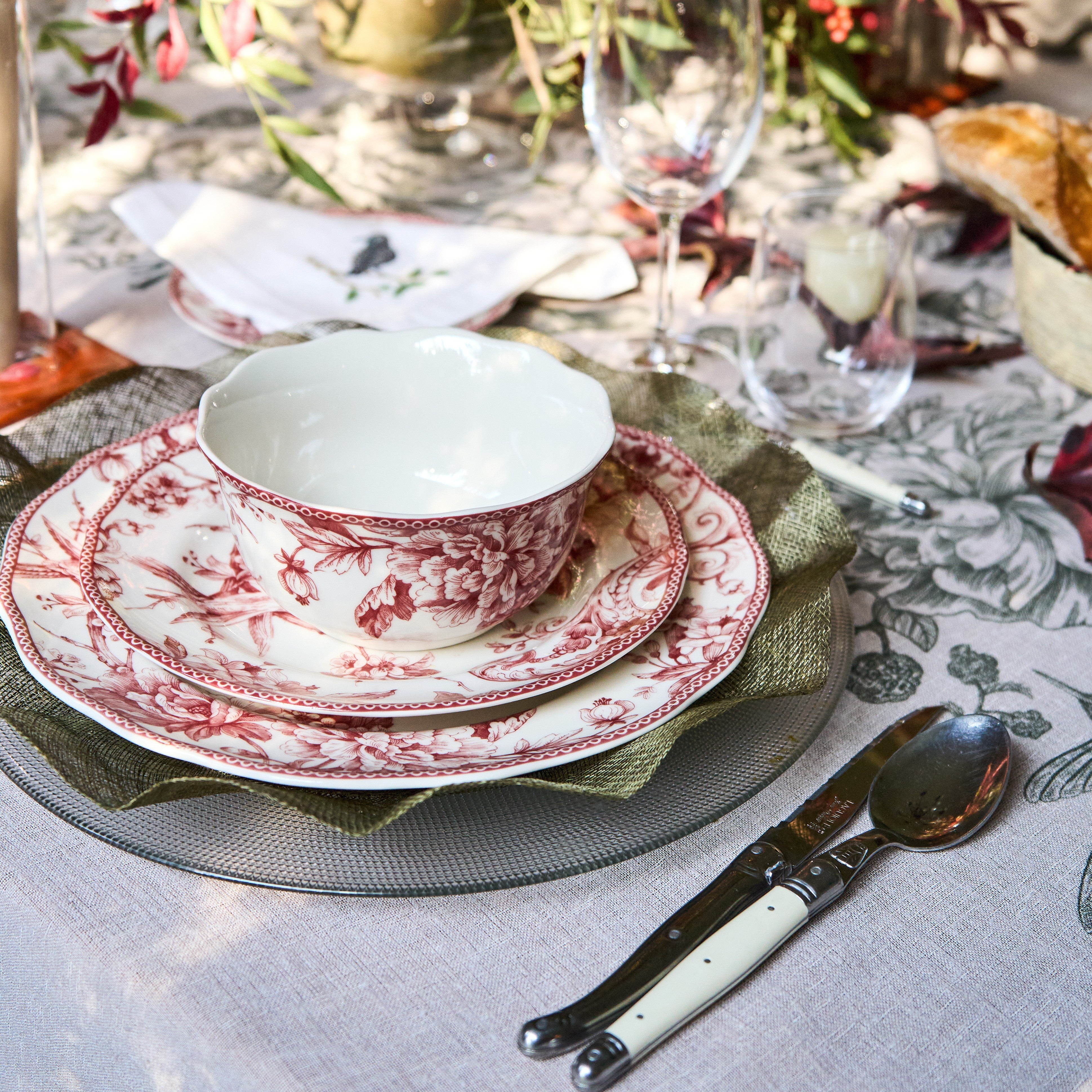Pack Mesa Completa Juego Porcelana Adelaide Red + Juego 24 Cubiertos Ivory Laguiole