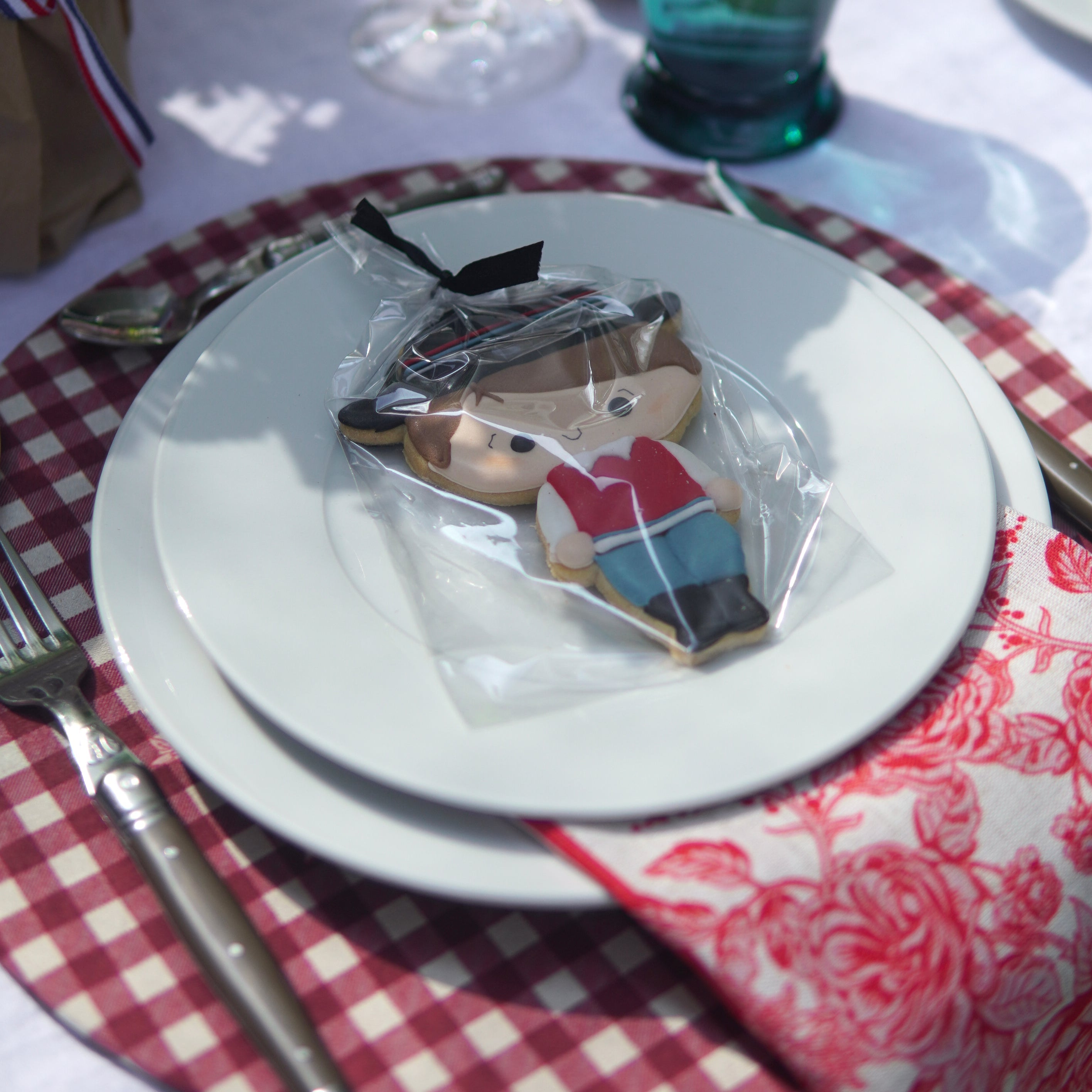 JUEGO 24 PIEZAS PORCELANA GLOBE