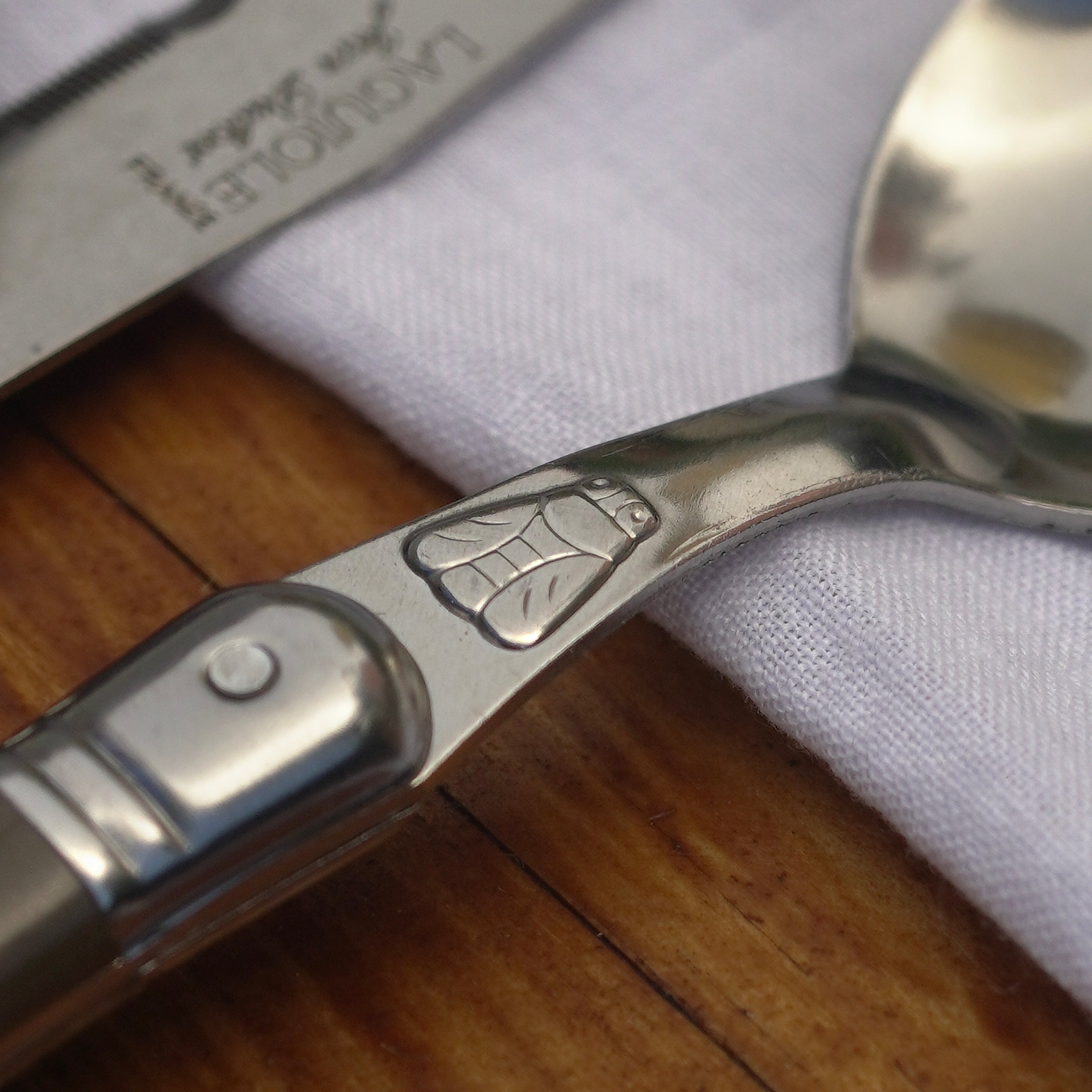 LAGUIOLE:  SET CUCHILLERÍA 24 PIEZAS PEPPER